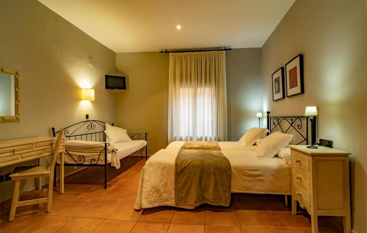 Hotel Alfonso IX (Adults Only) Caceres Ngoại thất bức ảnh