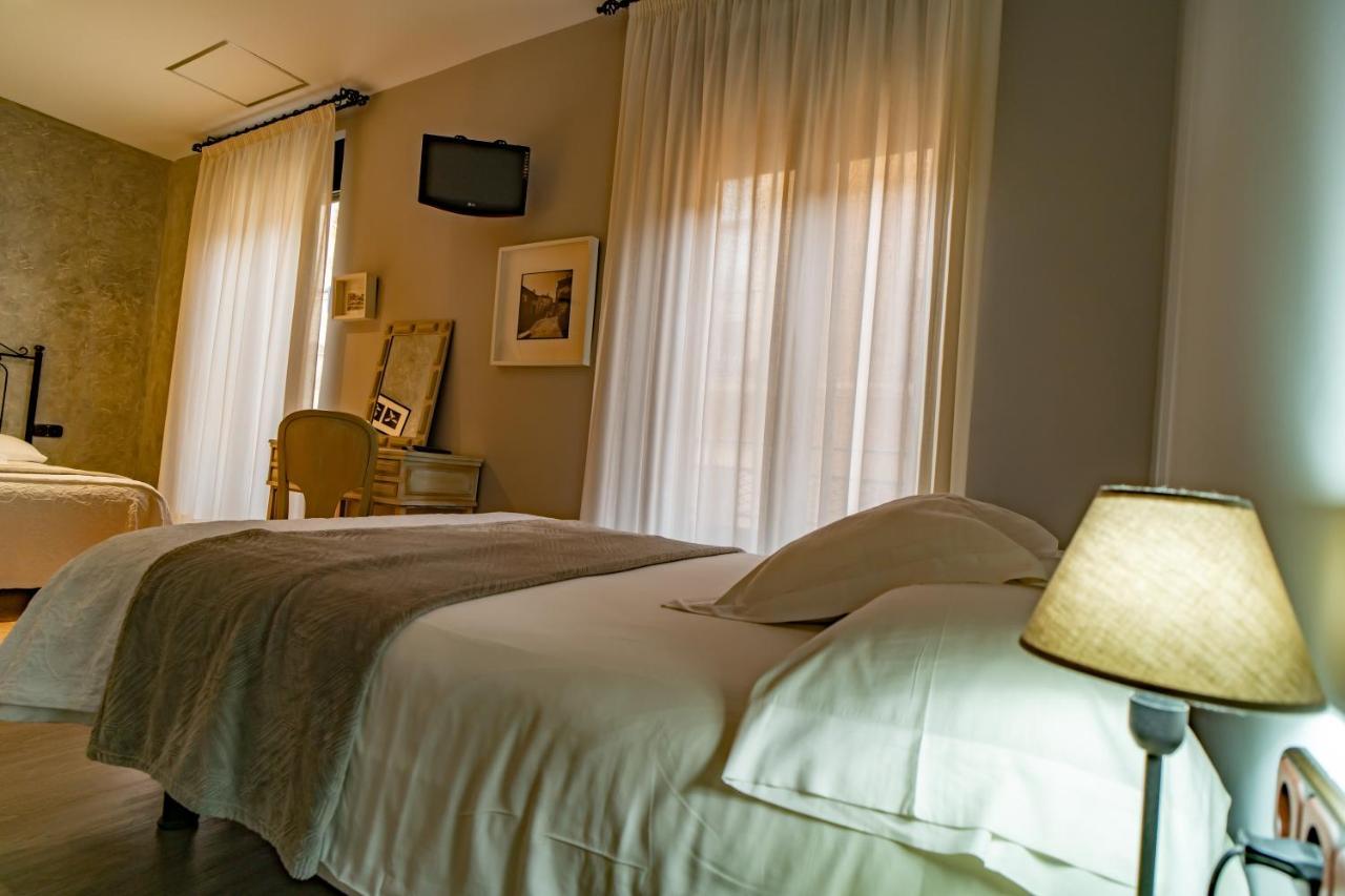 Hotel Alfonso IX (Adults Only) Caceres Ngoại thất bức ảnh